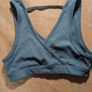 ALO Yoga Women’s Teal Sports Bra Small Athletic Gym Girl Outdoorsy Running